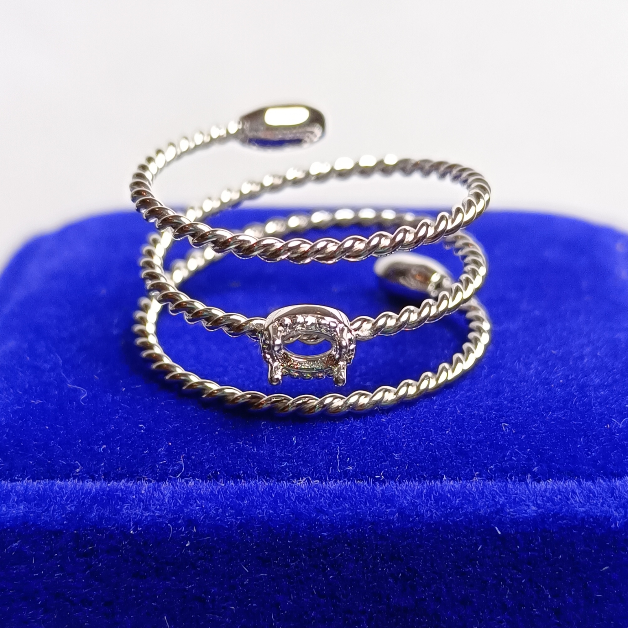 女戒橢圓3*4mm空托