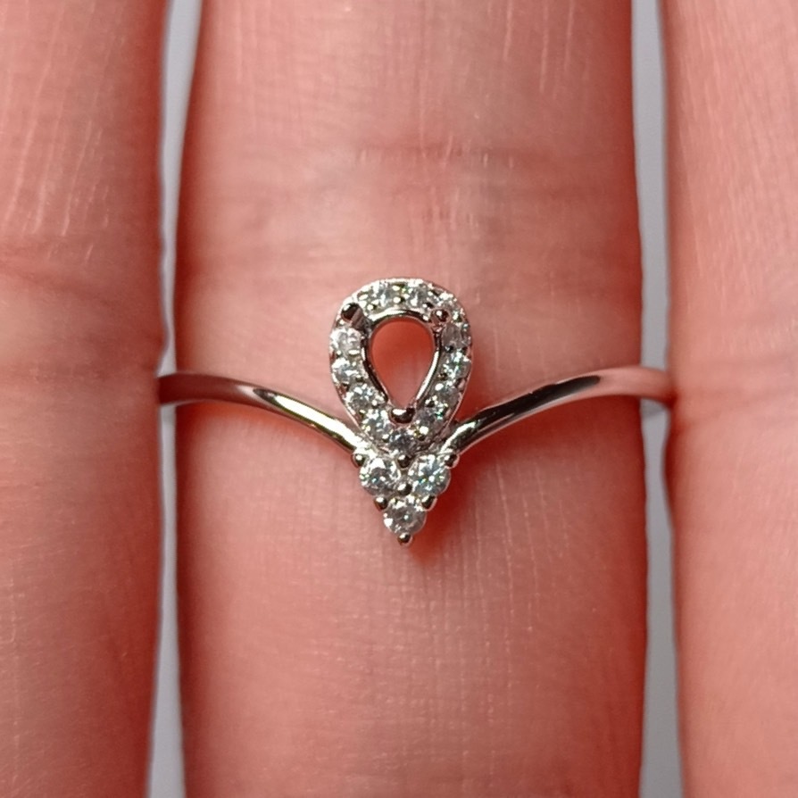 女戒水滴3*4mm空托