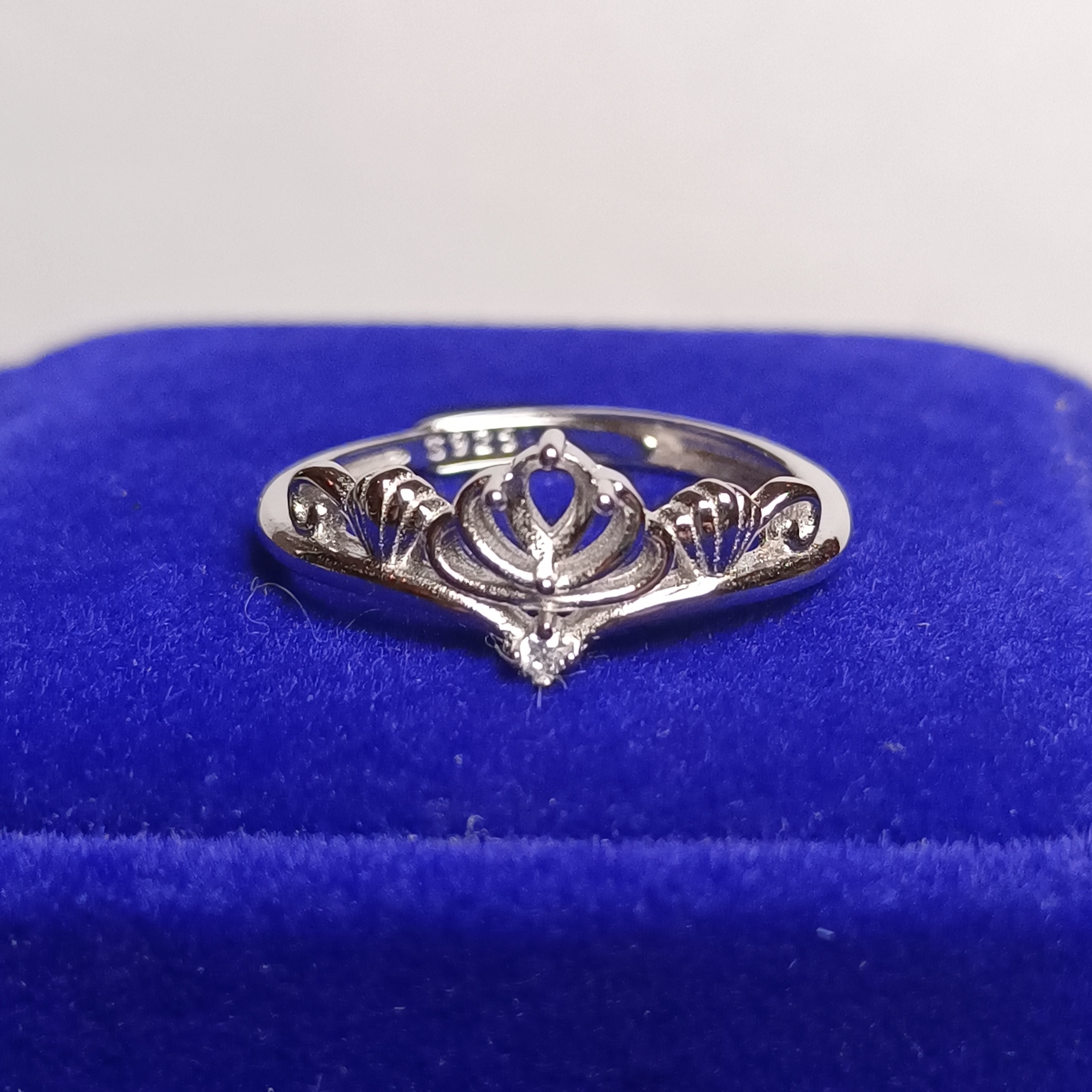 女戒水滴3*4mm空托