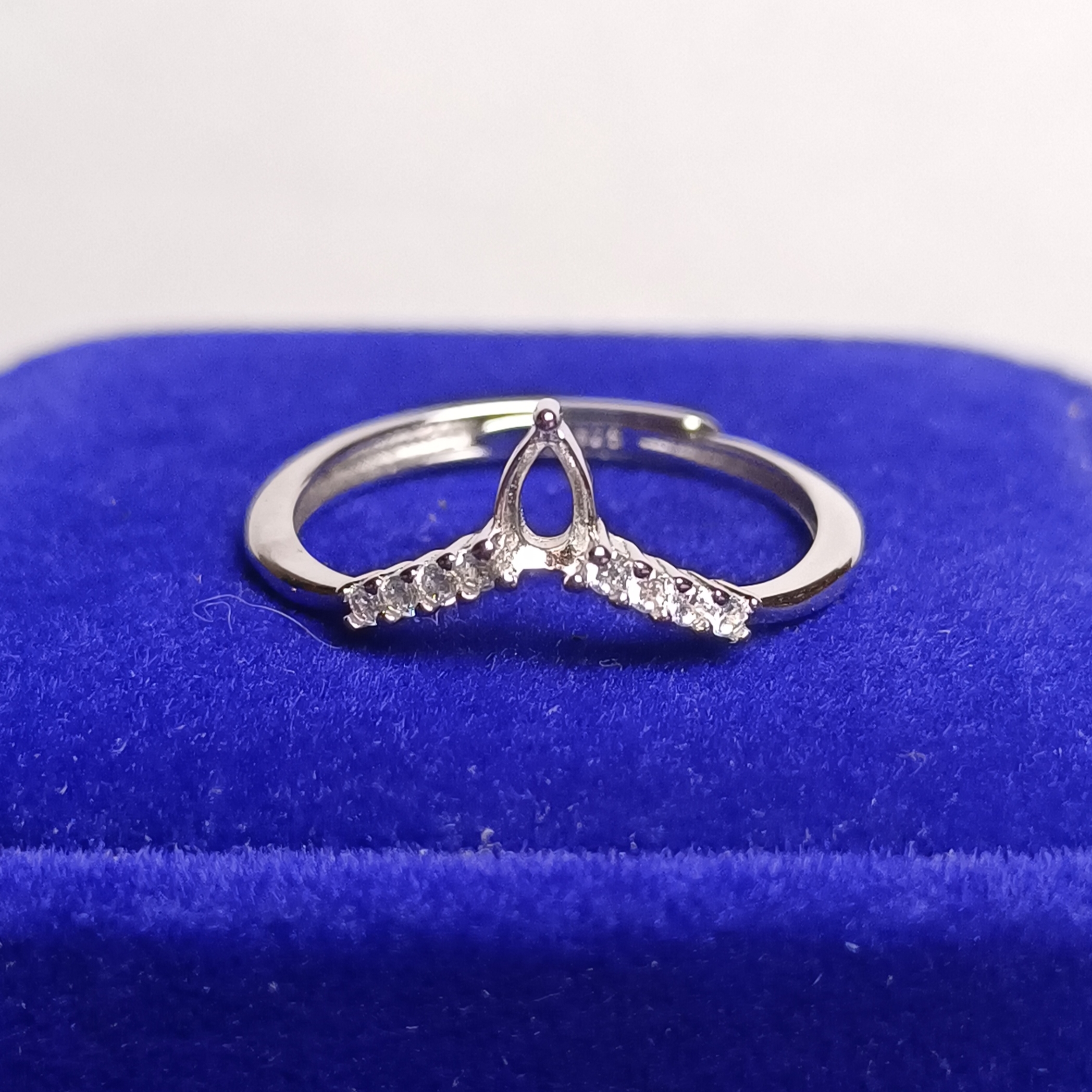 女戒水滴3*4mm空托