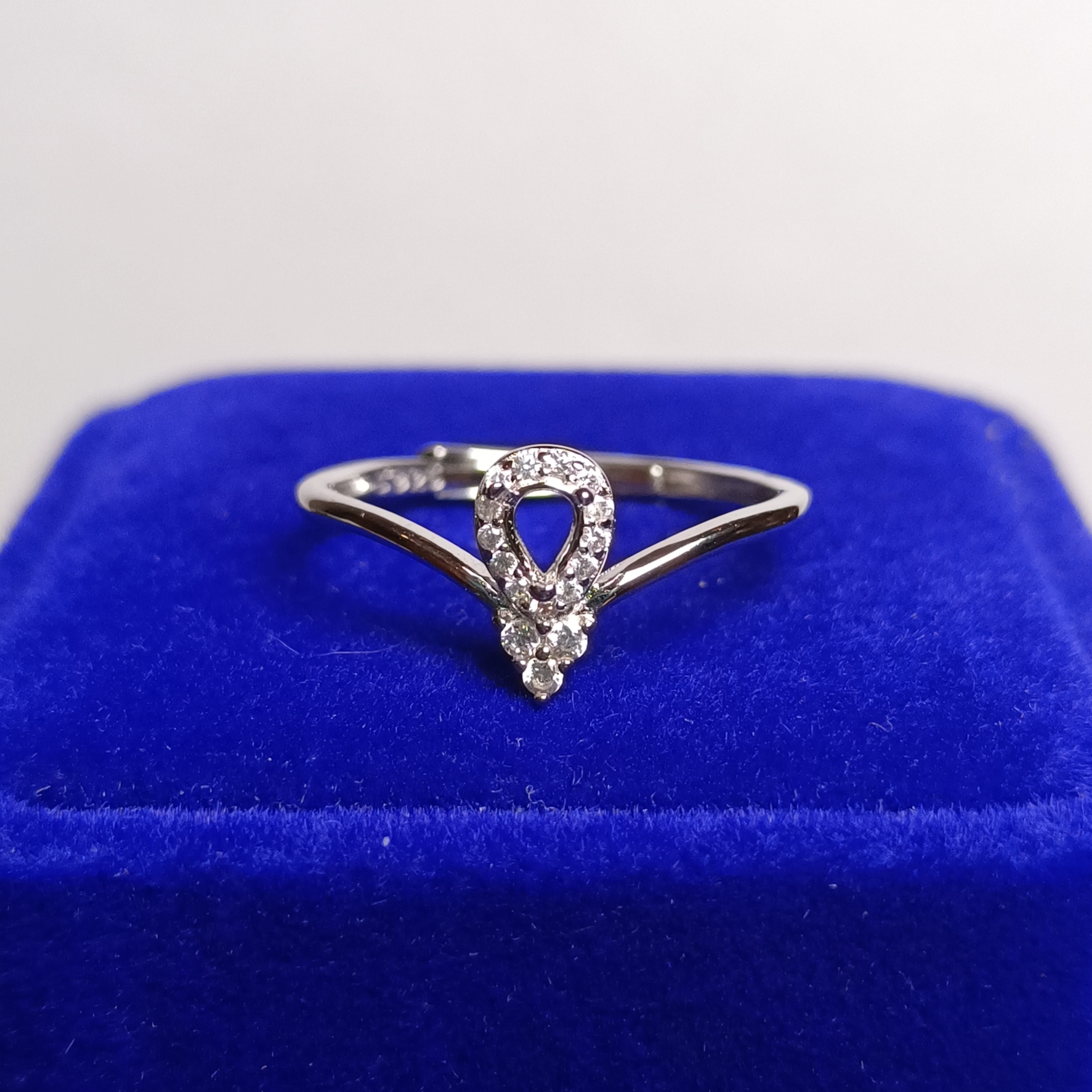 女戒水滴3*4mm空托