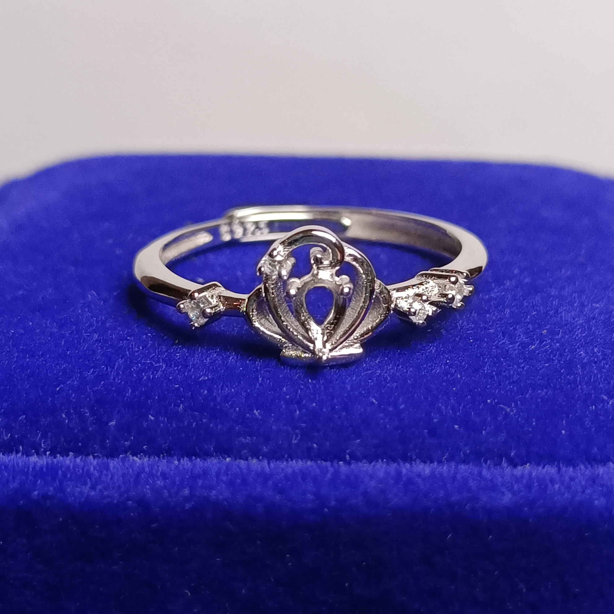 女戒水滴3*4mm空托