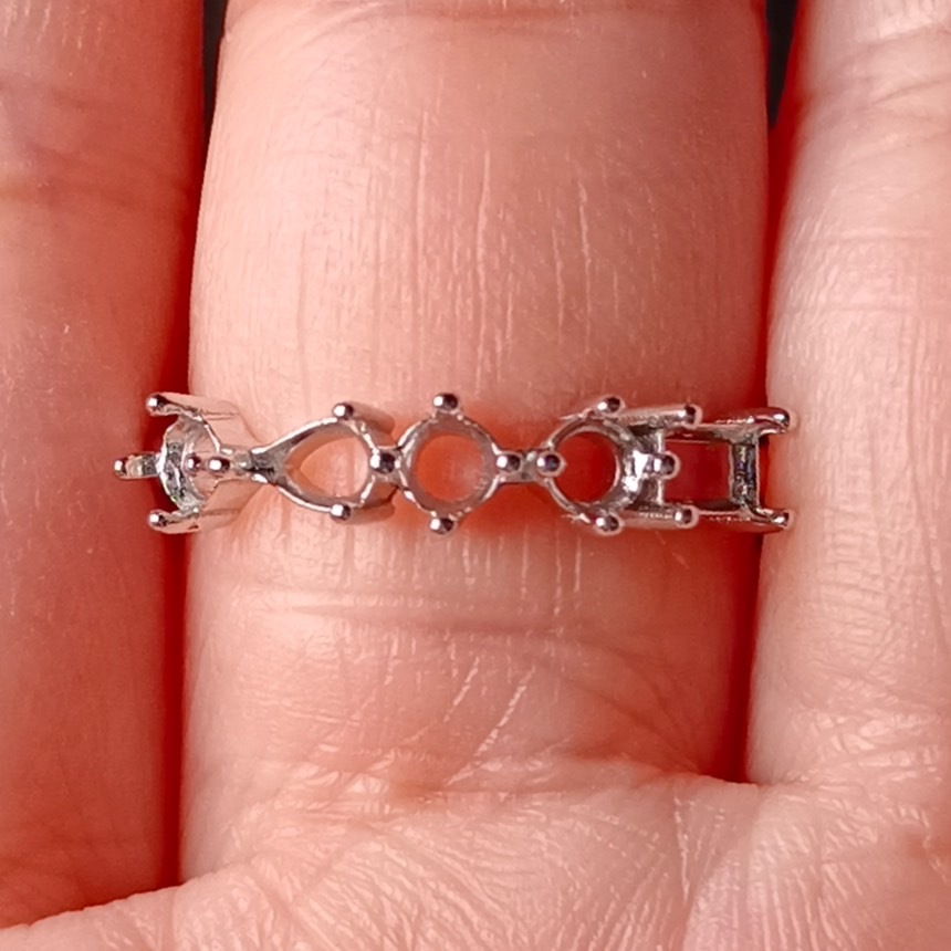 女戒多顆主石空托