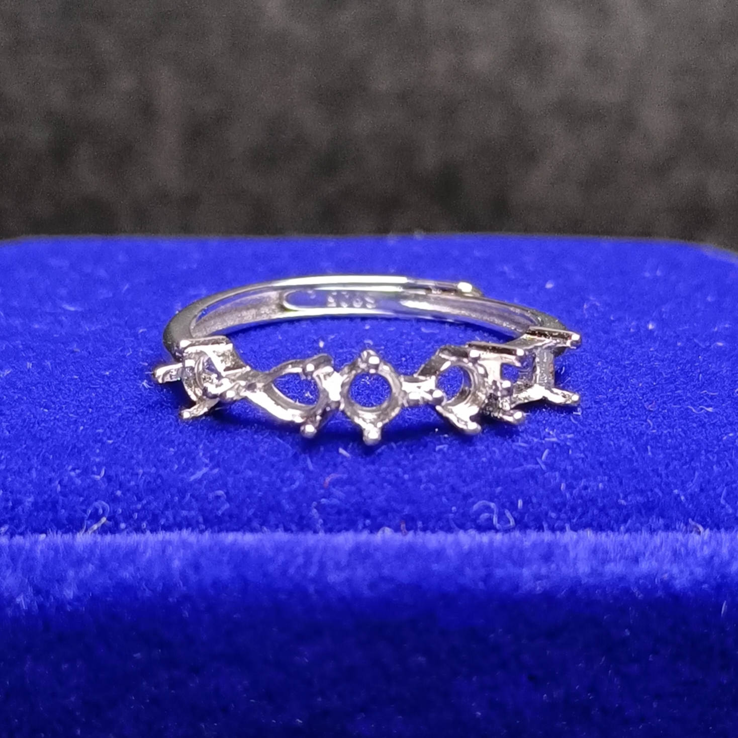 女戒多顆主石空托