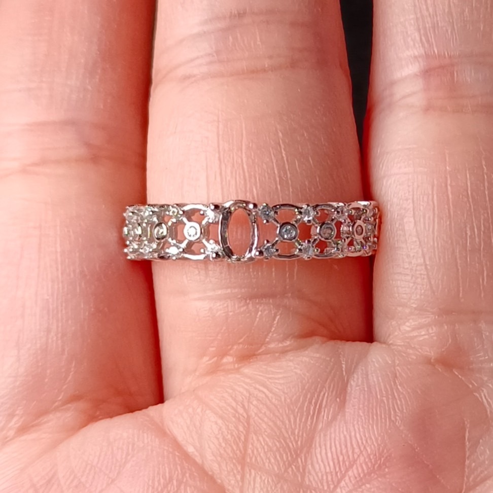 女戒橢圓3*4mm空托