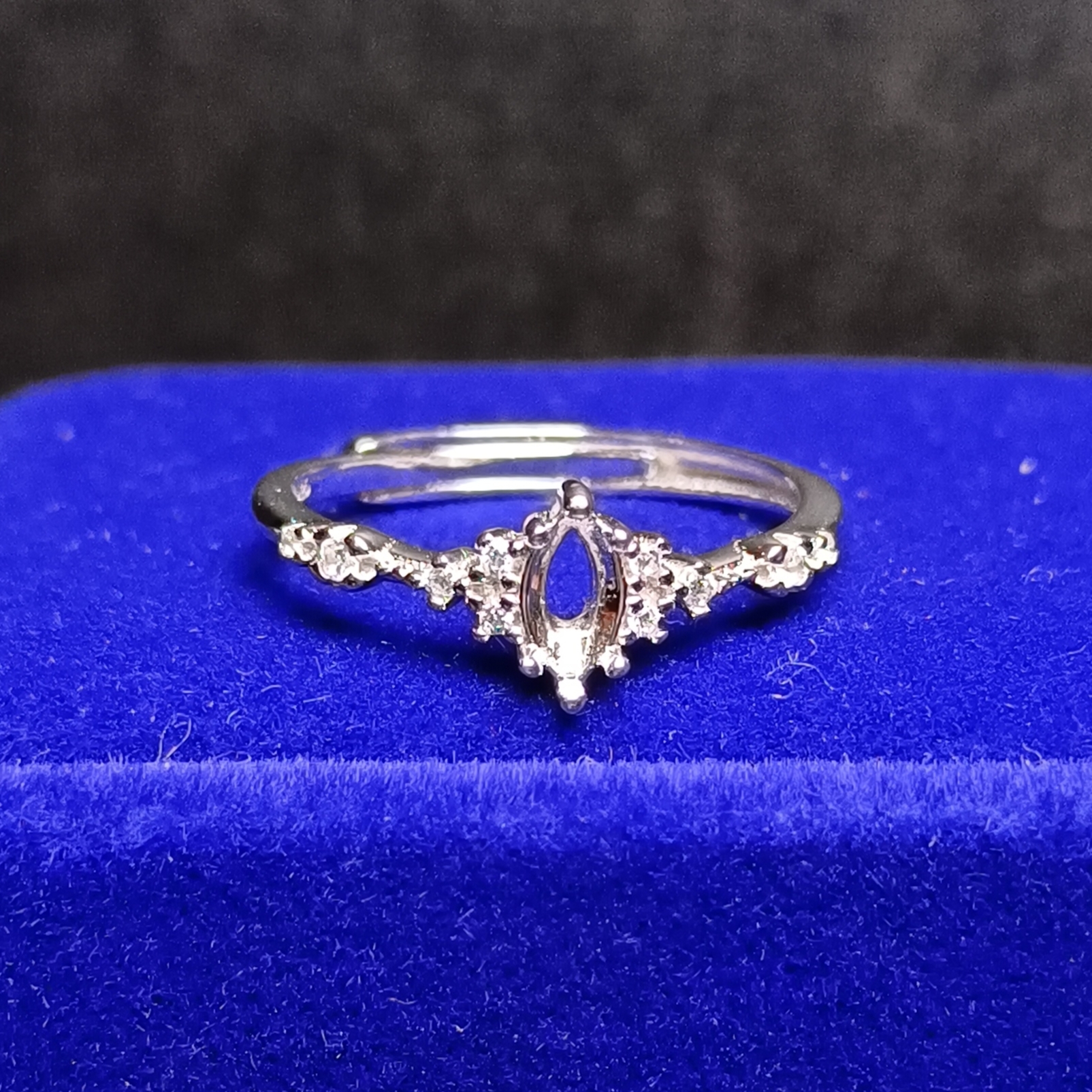 女戒馬眼3*6mm空托