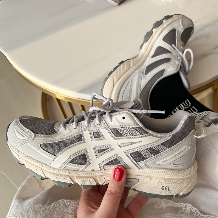 ASICS GEL-VENTURE 6 奶油灰 低飽和 復古 奶油底 男女鞋 1203A297-022 / 調貨