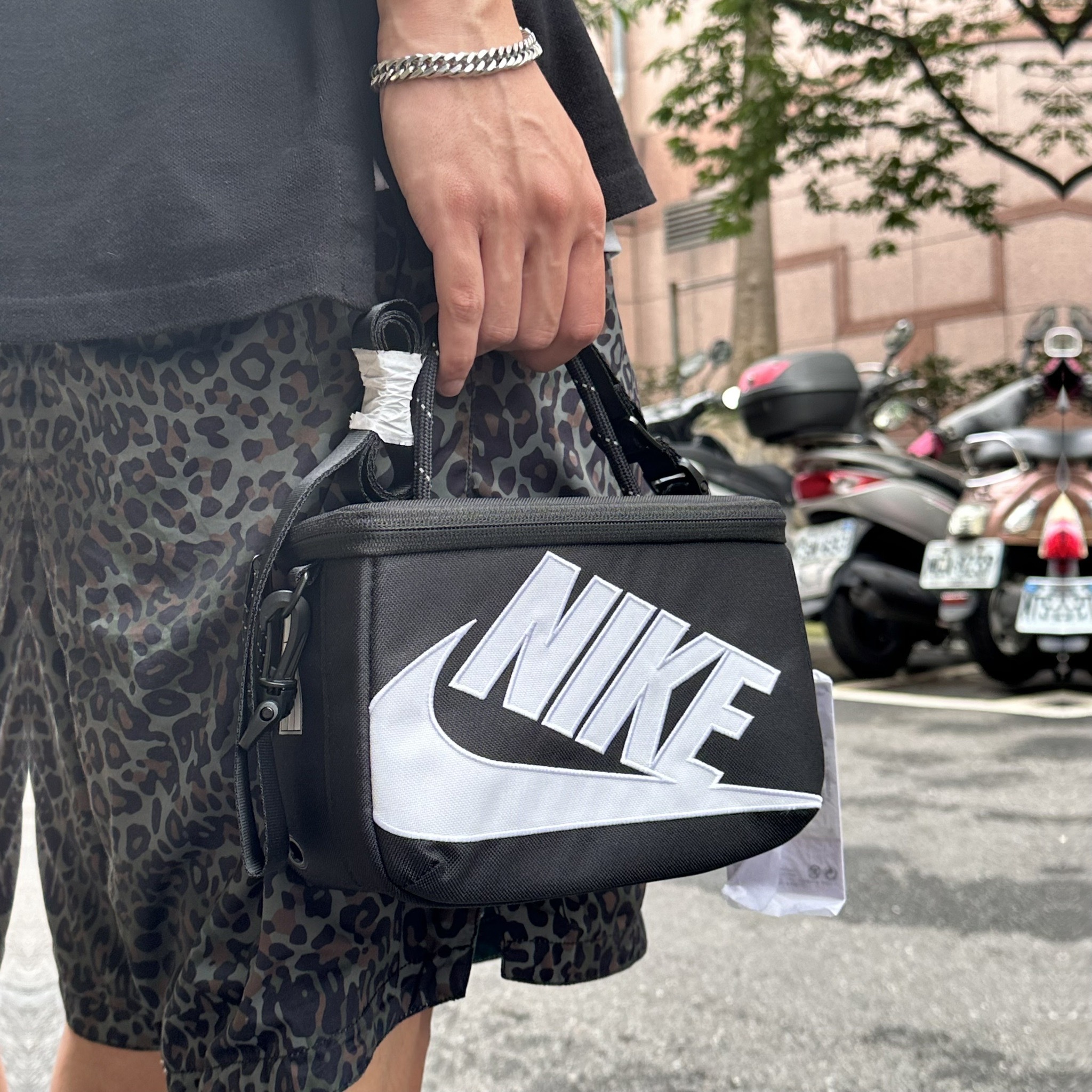 Nike mini 鞋盒包 橘 黑 手提 方包 FN3059-010 FN3059-869