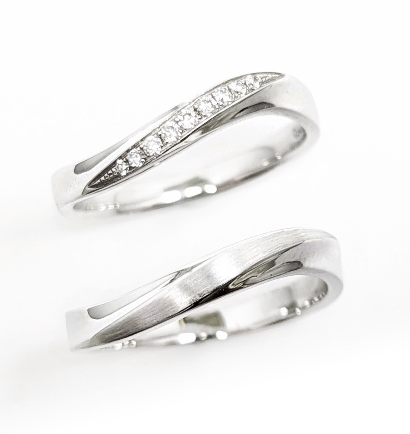 18K白金天然鑽石結婚戒指