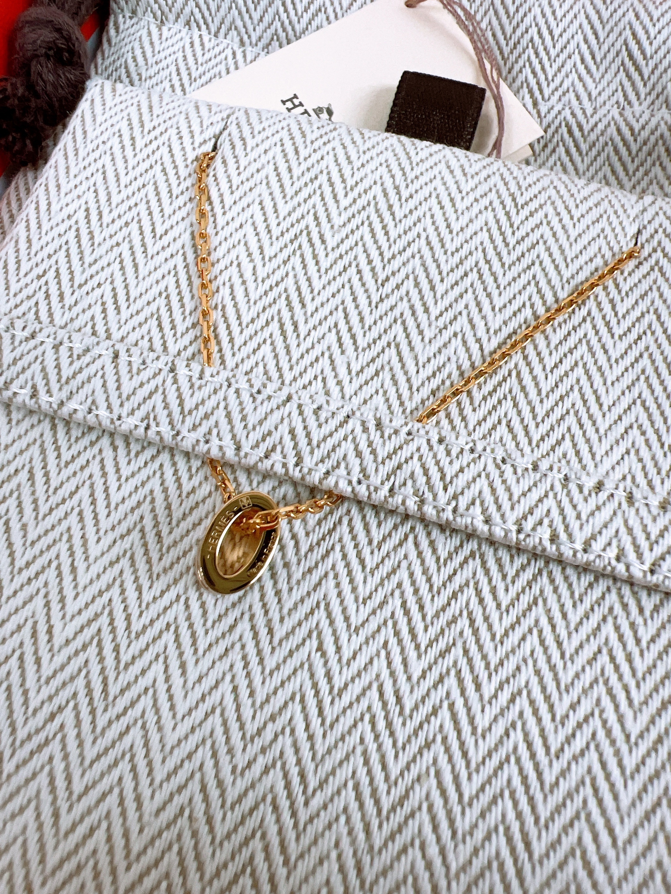 *Unused* Hermes mini pop h necklace (black/ GHW)