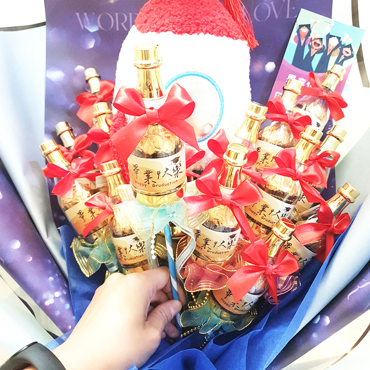 火箭香檳酒瓶巧克力花束,香檳酒瓶巧克力分享花束,藍色包裝,Graduation Rocket Champagne Bottle Chocolate Bouquet