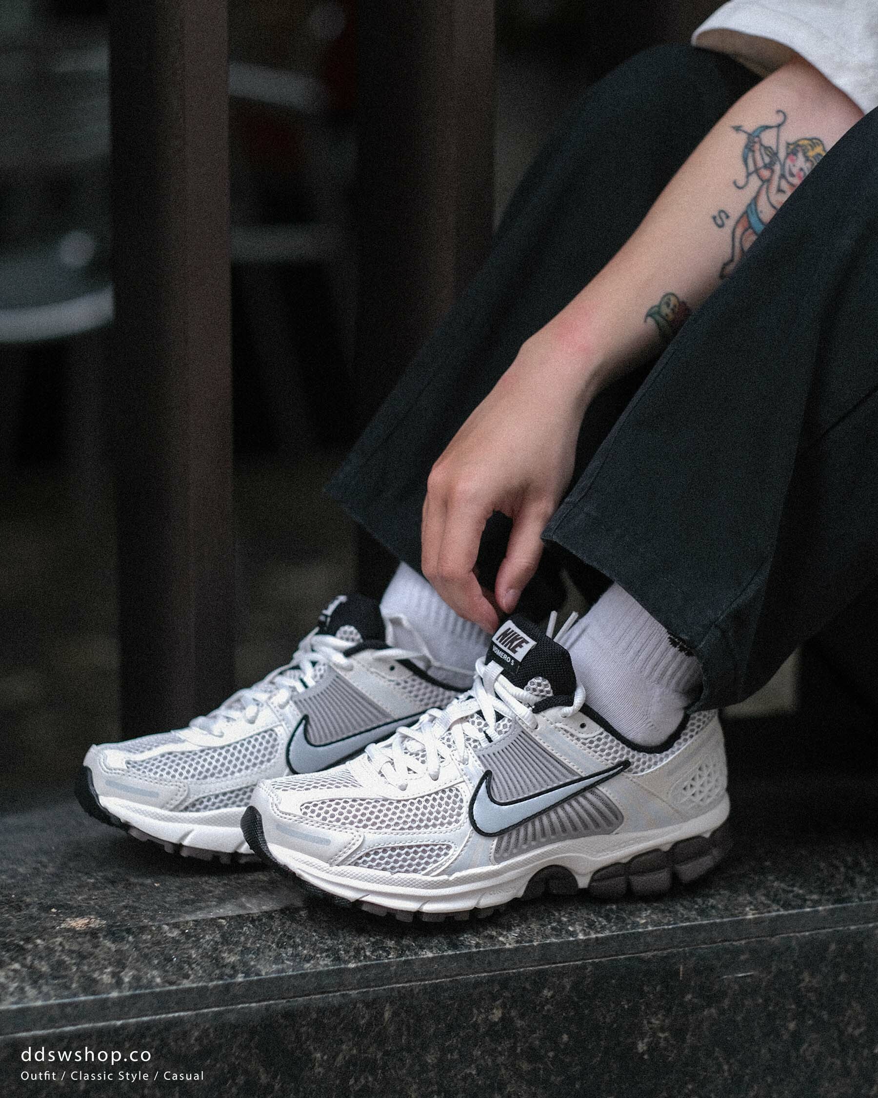 Nike Zoom Vomero 5 Oreo 配色 熊貓配色 FJ2028-001