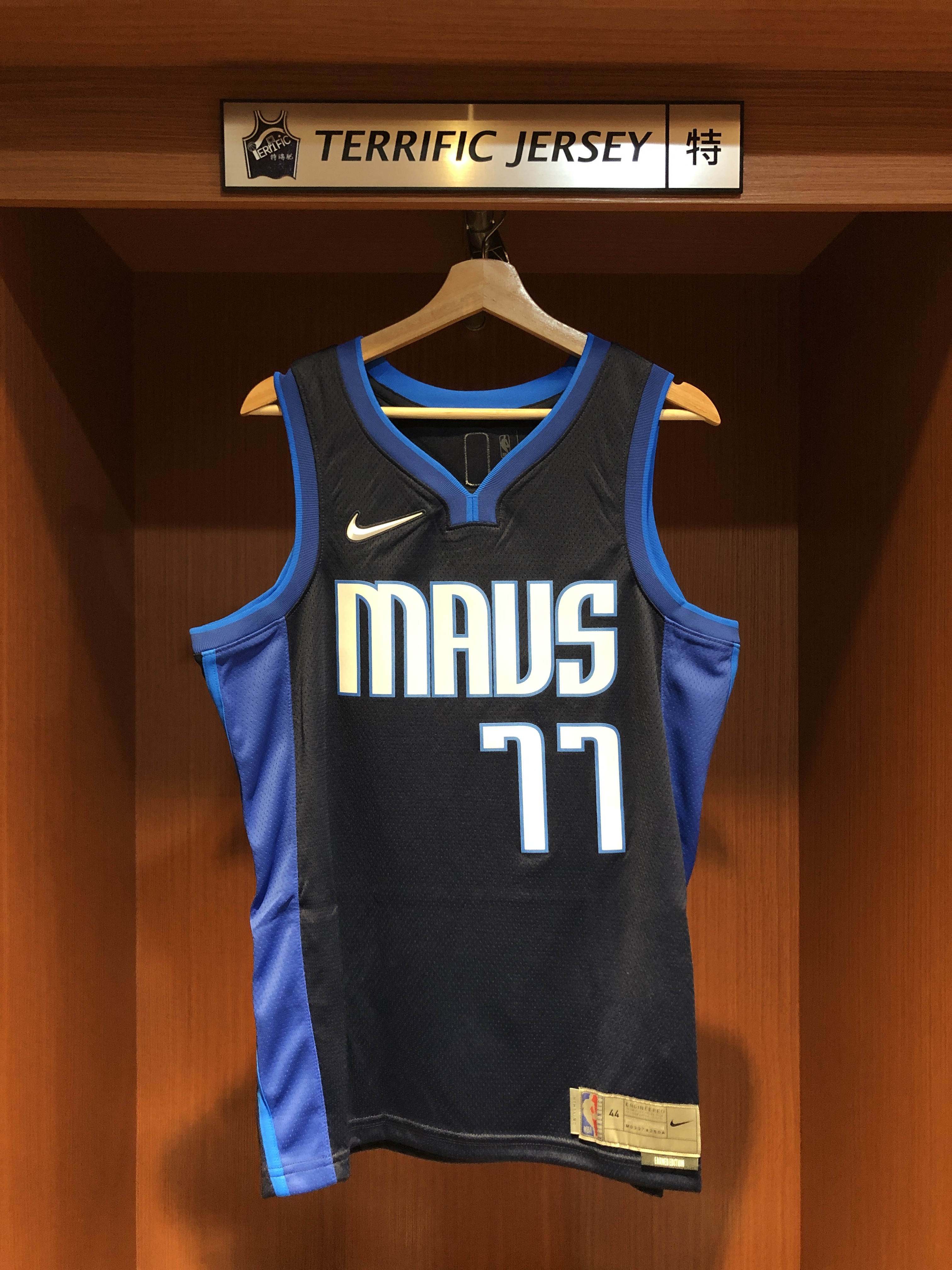 NBA球衣 Luka Doncic 達拉斯小牛獎勵 Earned Nike Swingman 球迷版 熱轉印 全新