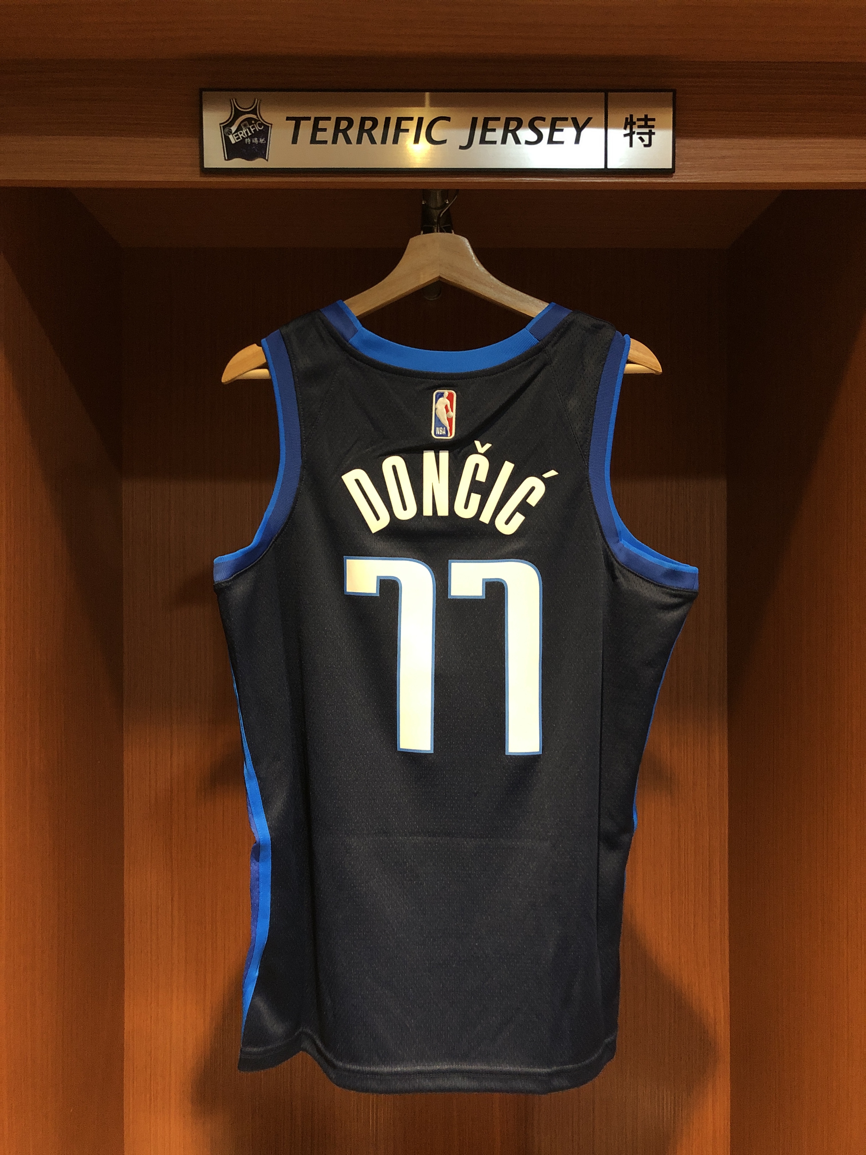 NBA球衣 Luka Doncic 達拉斯小牛獎勵 Earned Nike Swingman 球迷版 熱轉印 全新