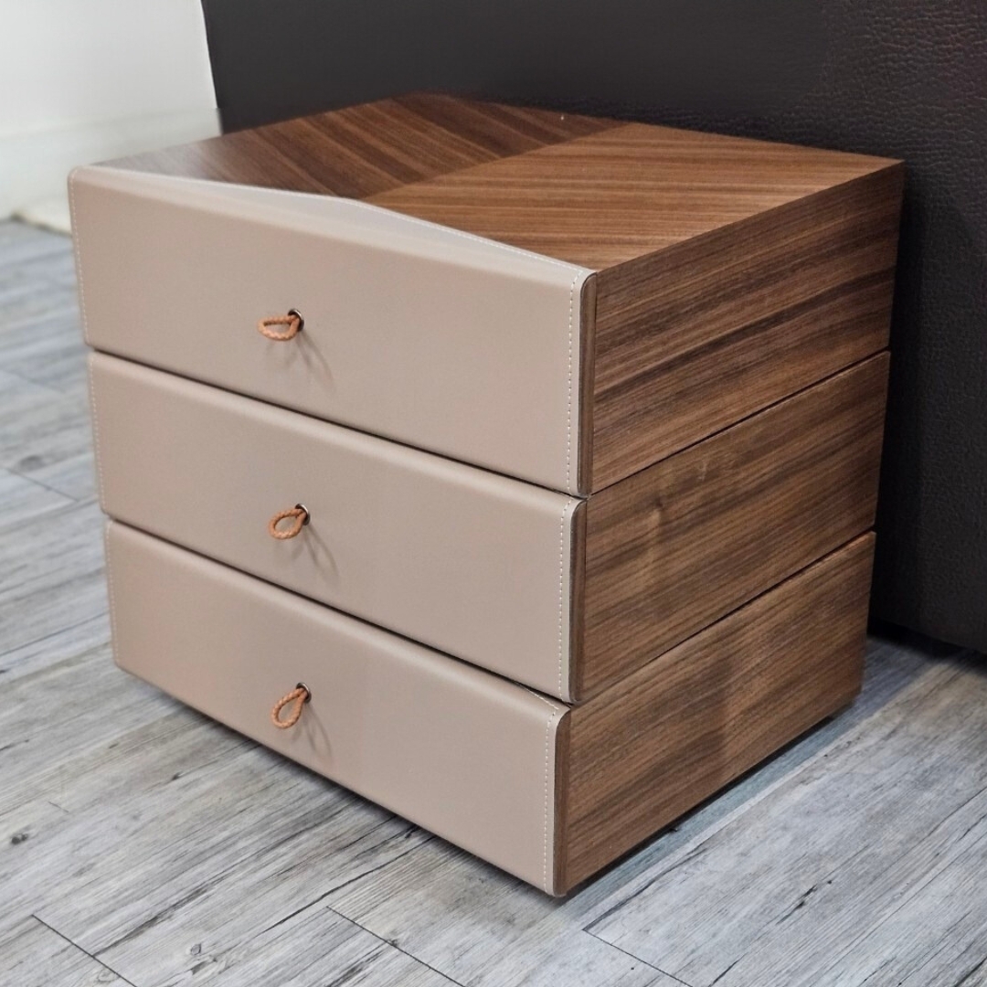 凱森 | 旋轉三抽 | 床頭櫃
