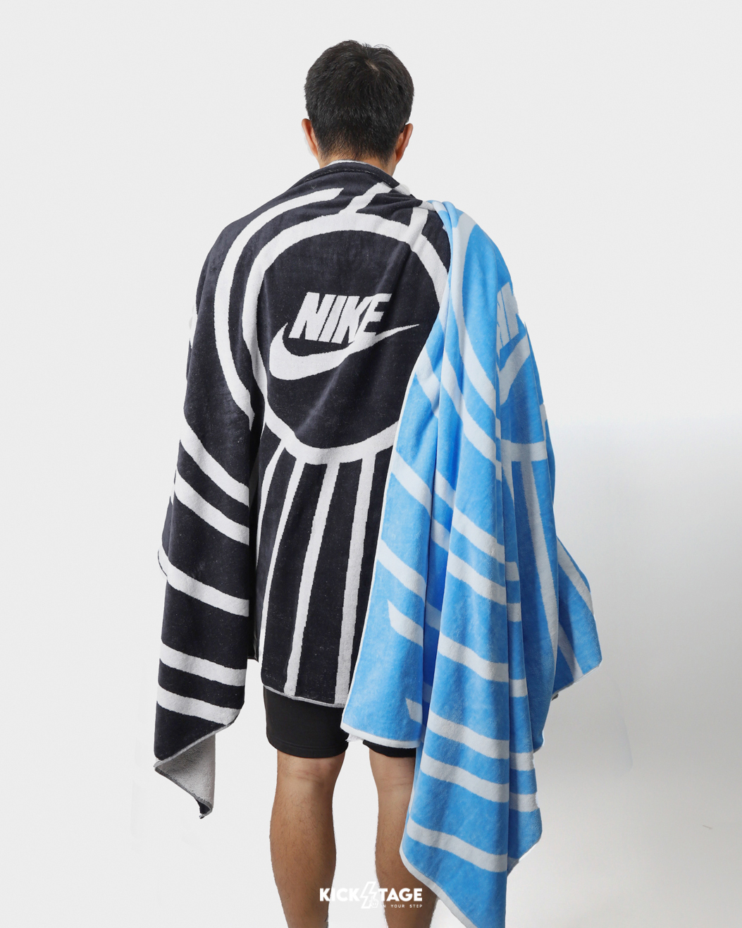 [特價商品無退換] NIKE OVERSIZED BEACH TOWEL 黑色 藍色 復古 吸水 海灘 游泳 運動 毛巾 浴巾【HF9416】