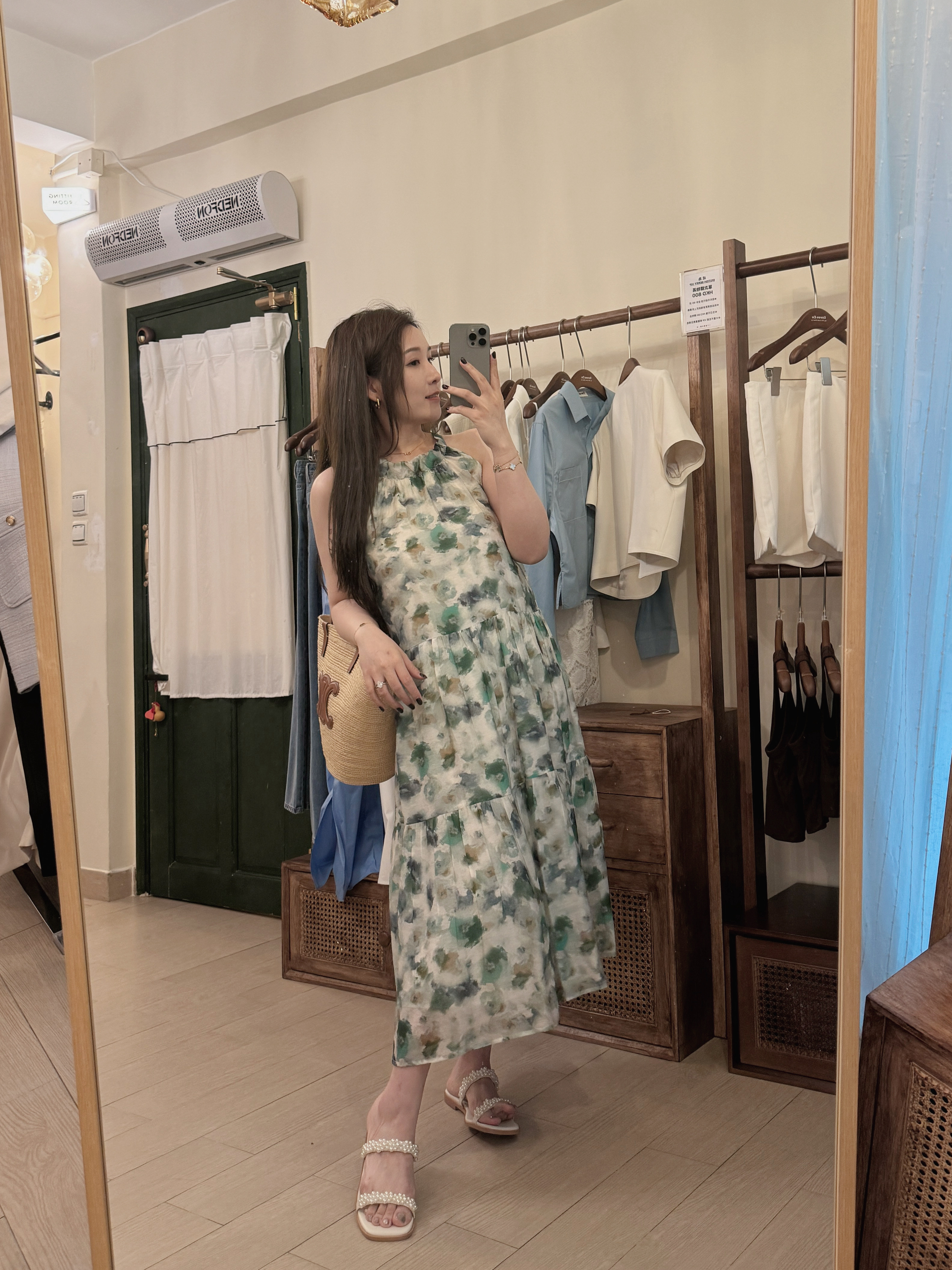 現貨 7017  綠色天絲印花長裙