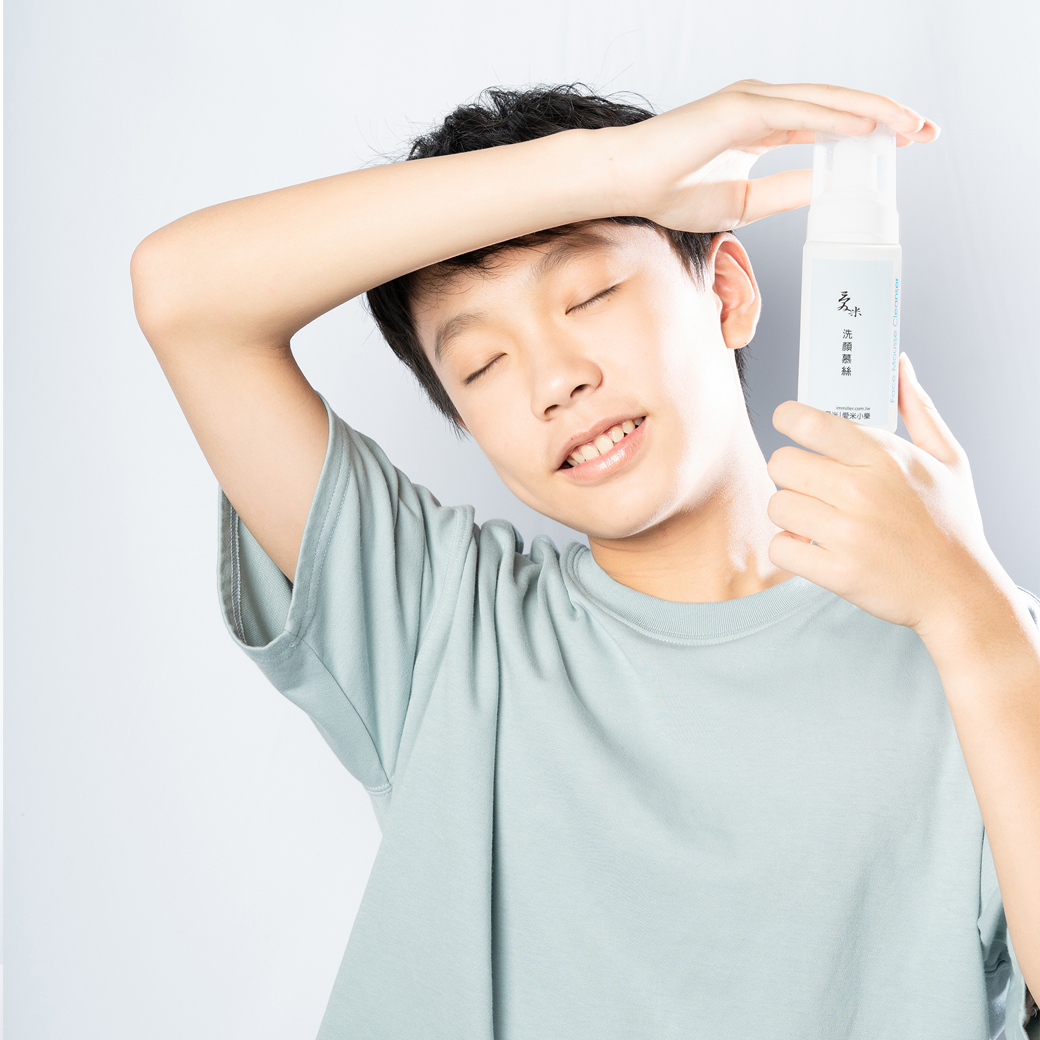 愛米｜水嫩亮澤洗顏慕絲