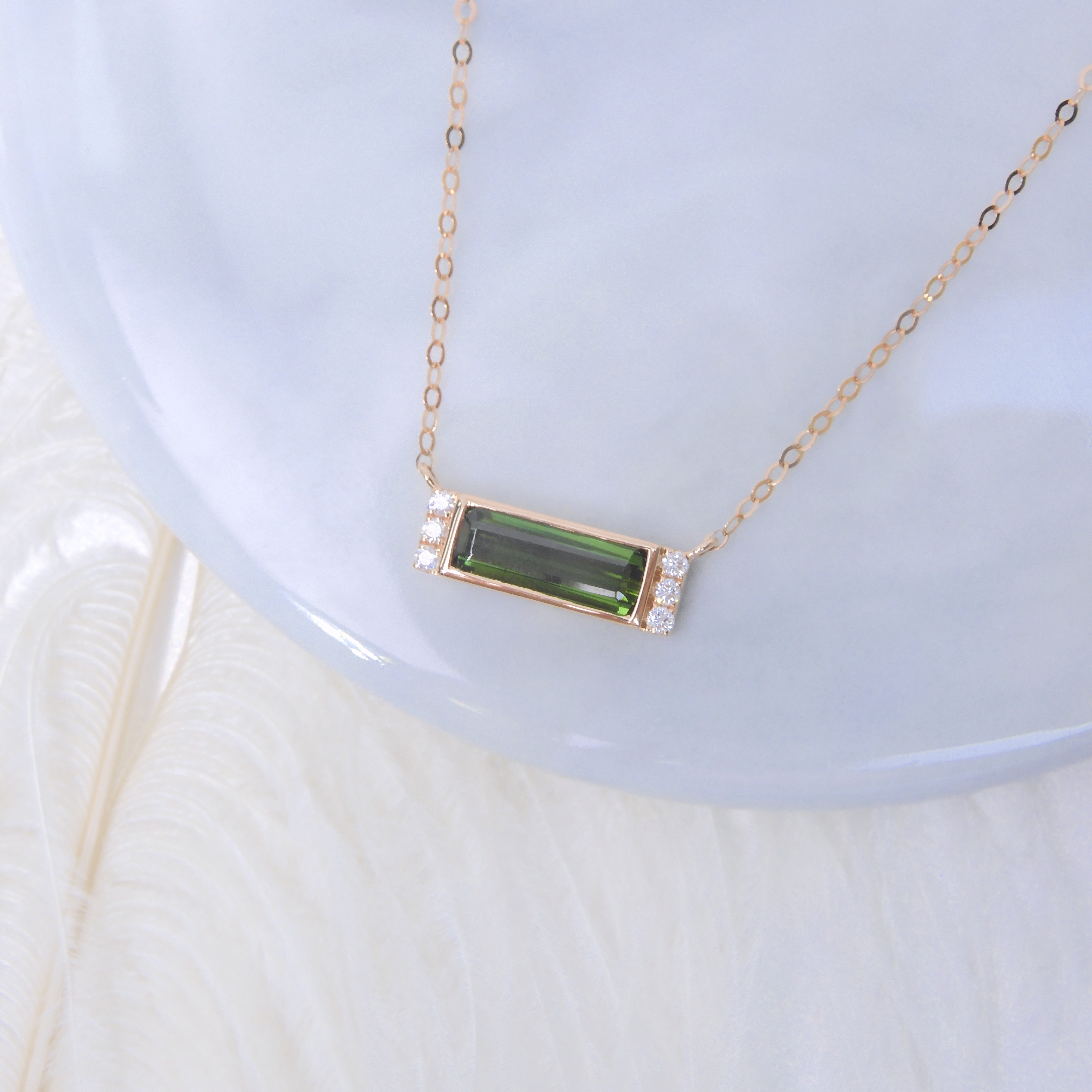 18K Gold 1ct Tourmaline Necklace