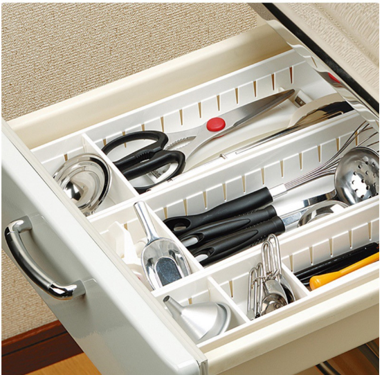 White kitchen tableware sorting tray chopsticks, spoons and knives sorting storage box [white]