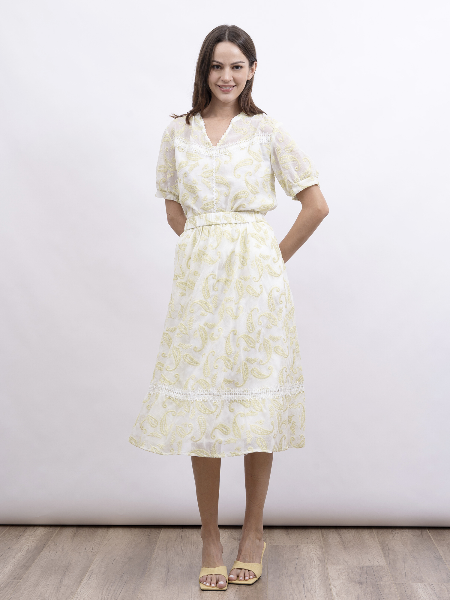 mi-tu 印花V領上衣