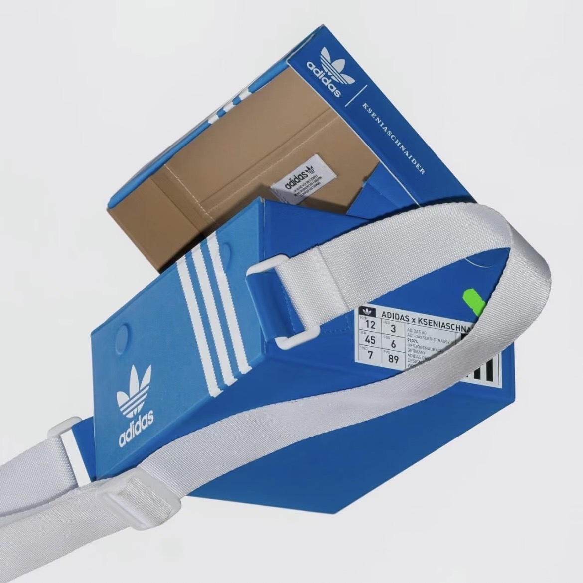 ADIDAS x KSENIASCHNAIDER 聯名款 鞋盒包 側背包 翻蓋式 三葉草 藍色