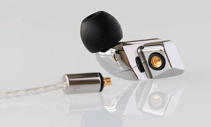 final A8000 全鈹振膜旗艦耳機