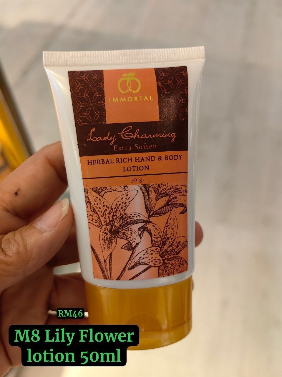 M8 Herbal Rich Hand/Body Lotion - LILY FLOWER 50G (随身携带)