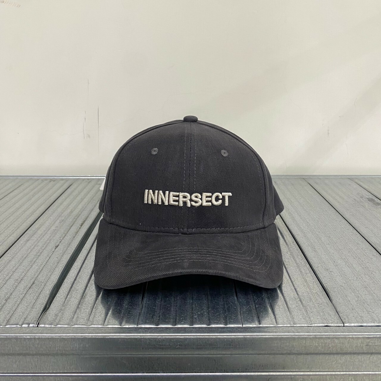 INNERSECT 三生萬物 字母LOGO刺繡 鴨舌帽 INN24SSACC01