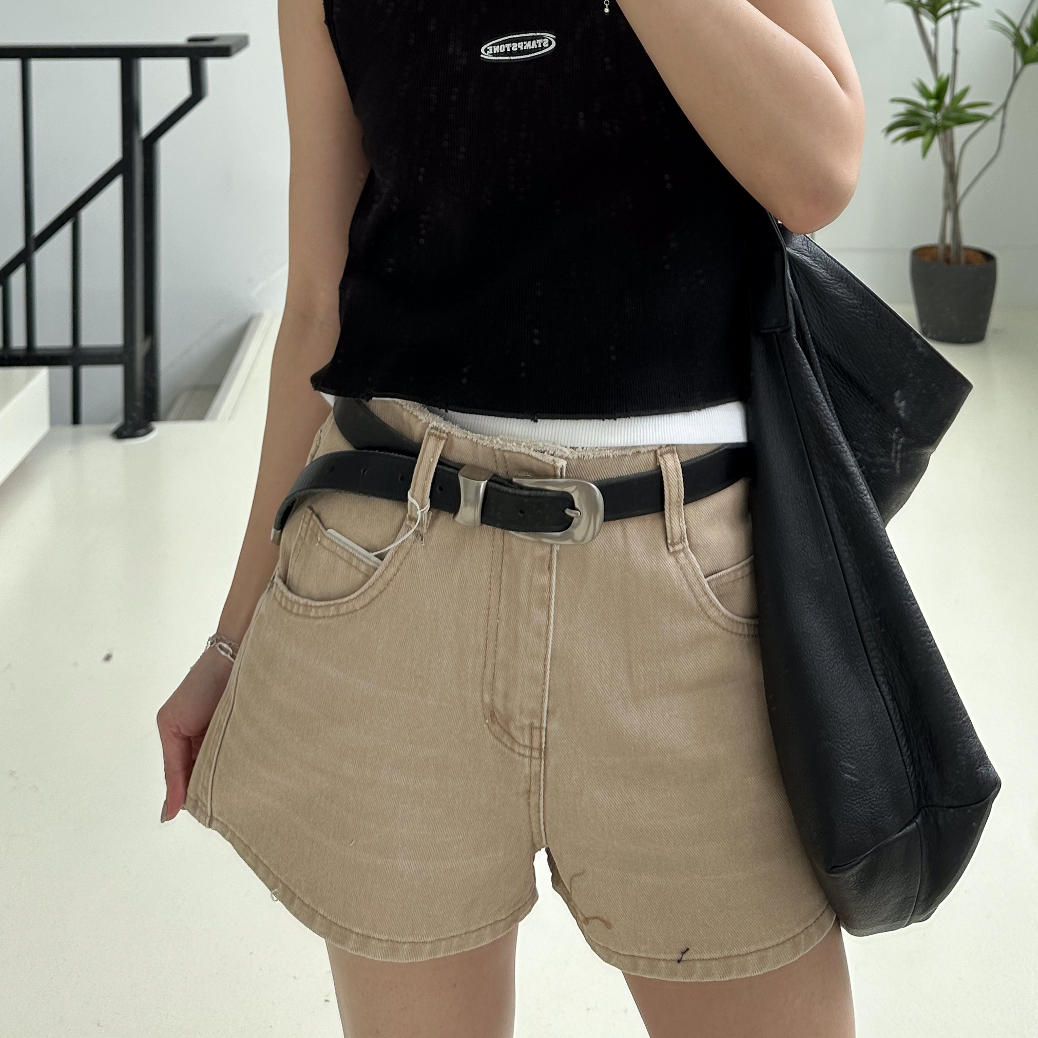 M14衣櫃沒有的褲管不收邊Miu感牛仔短褲(S/M)