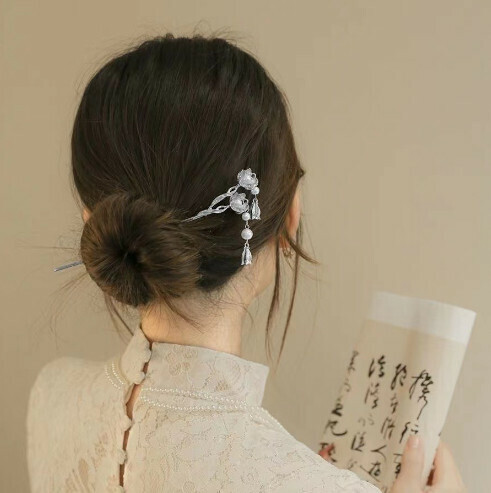 Classical hairpin hairpin pan hairpin hairpin [B22 silver flower tassel] 