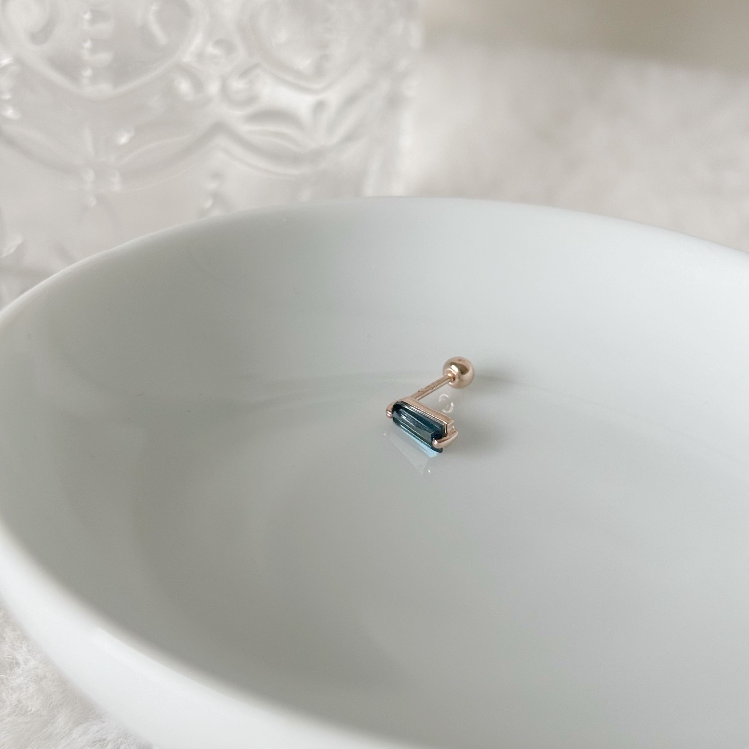 雙爪梯形倫敦托帕石轉珠耳環