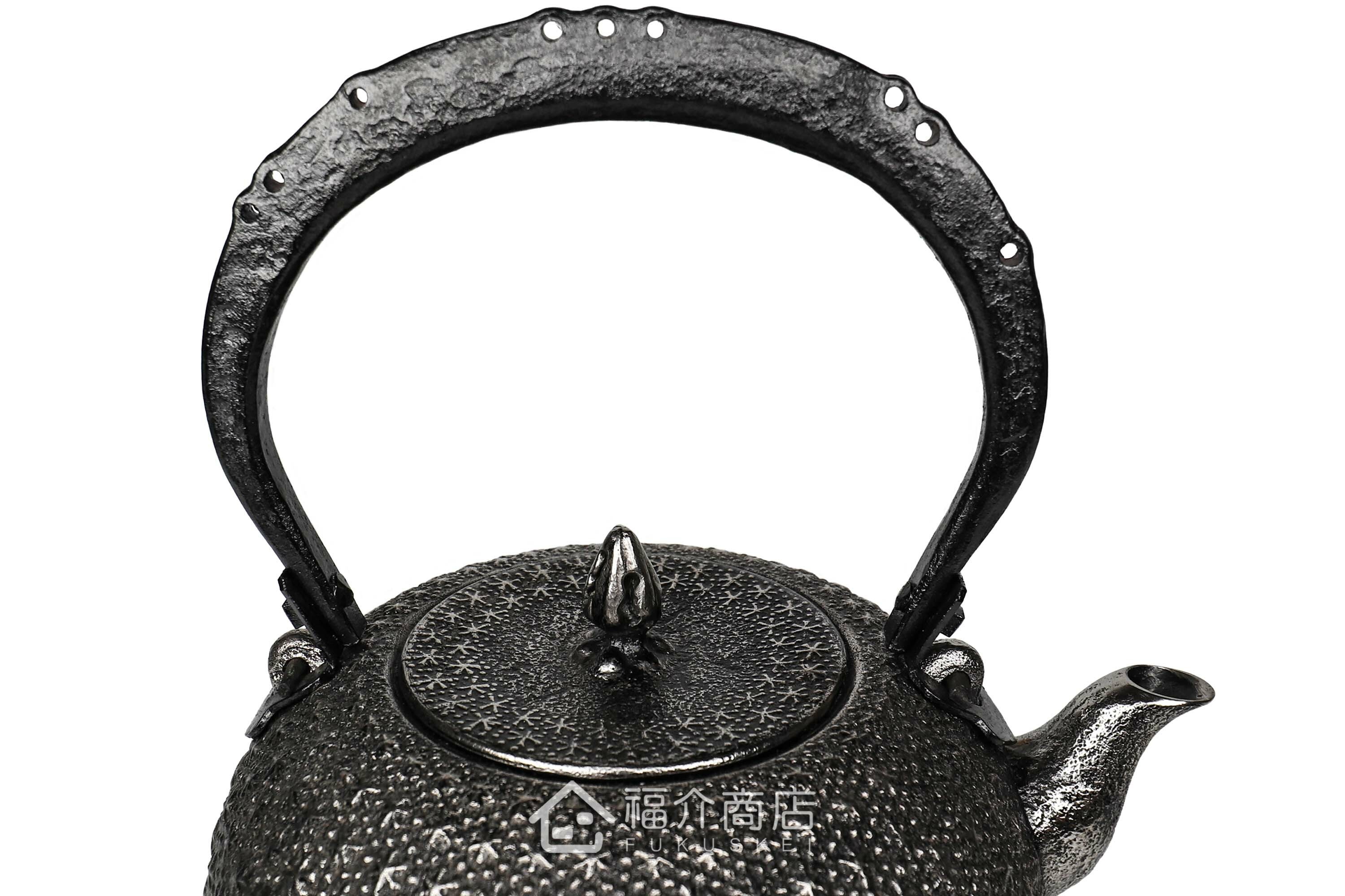 日本薰山工房製作的砂鐵壺