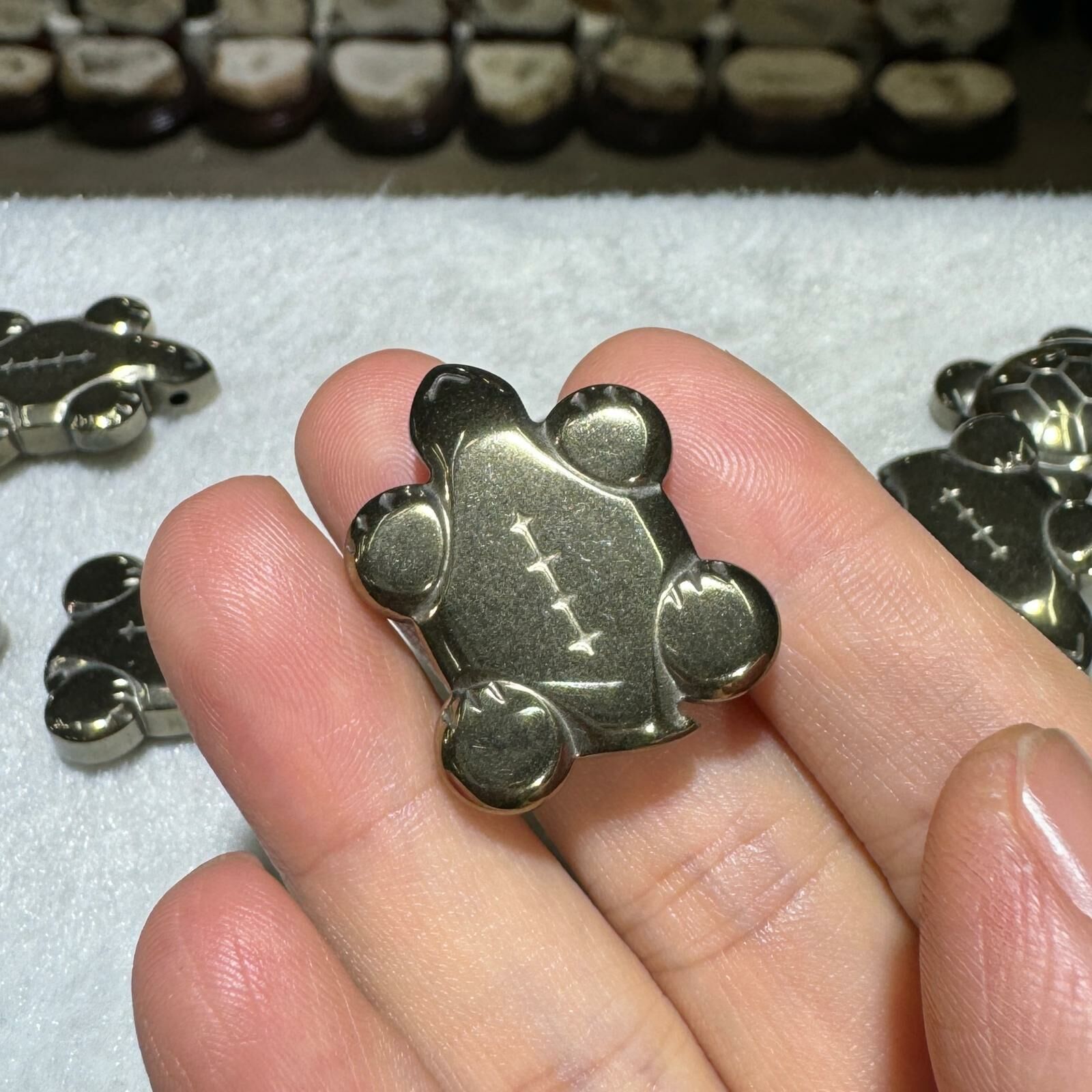 黃銅礦 龜龜（有打孔）