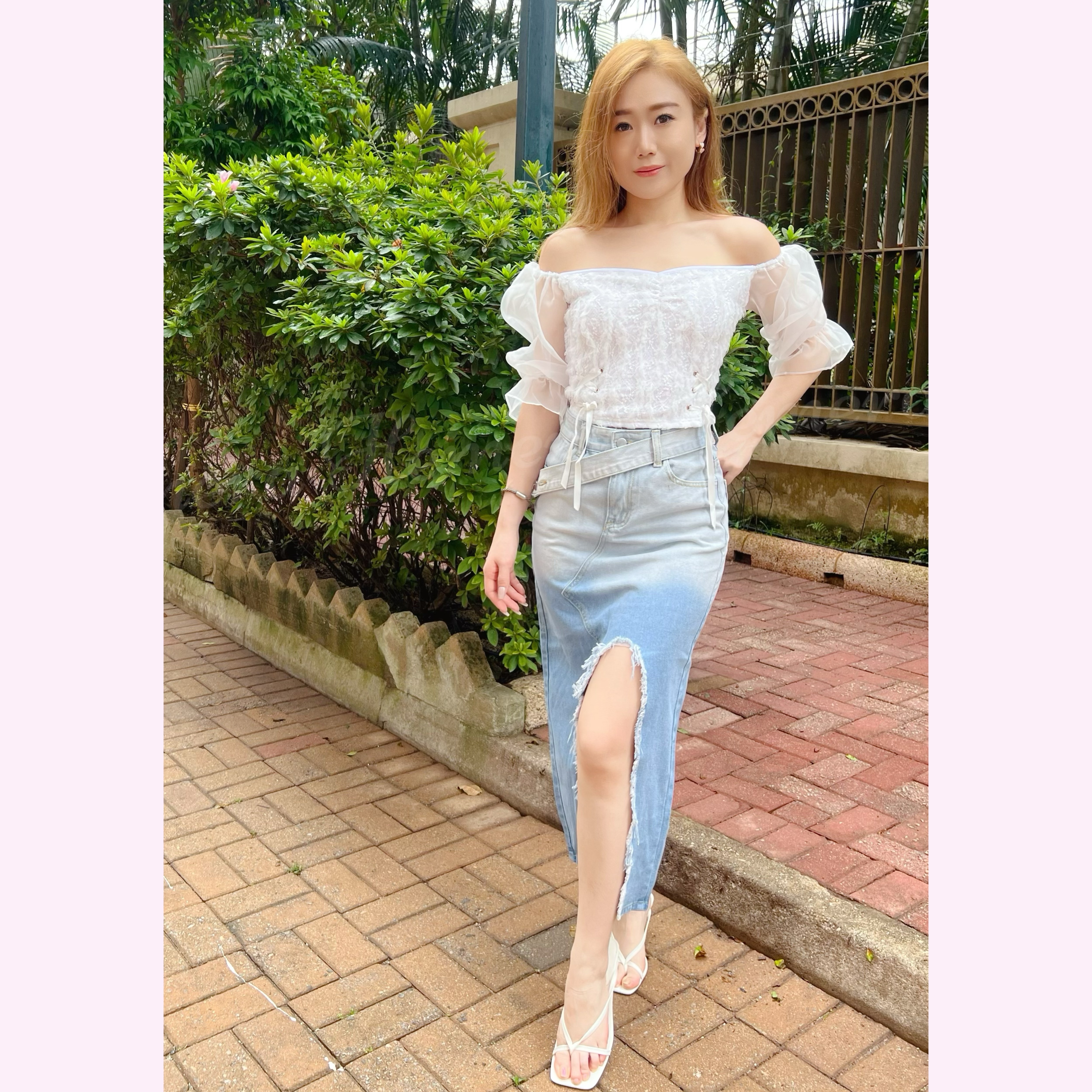 TP24W0542 泡泡手袖羽毛兩邊綁帶一字膊上身