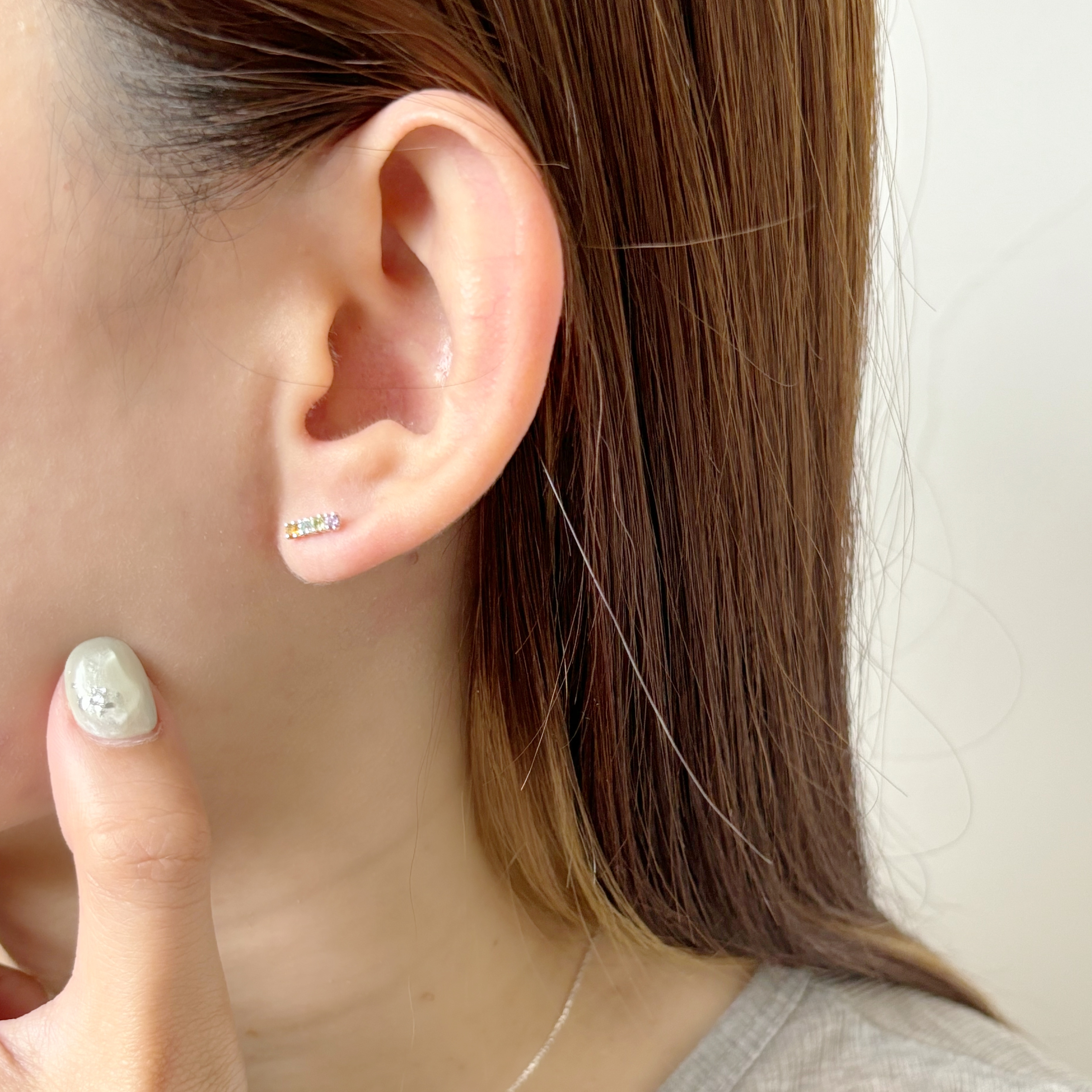 簡約直排彩寶轉珠耳環