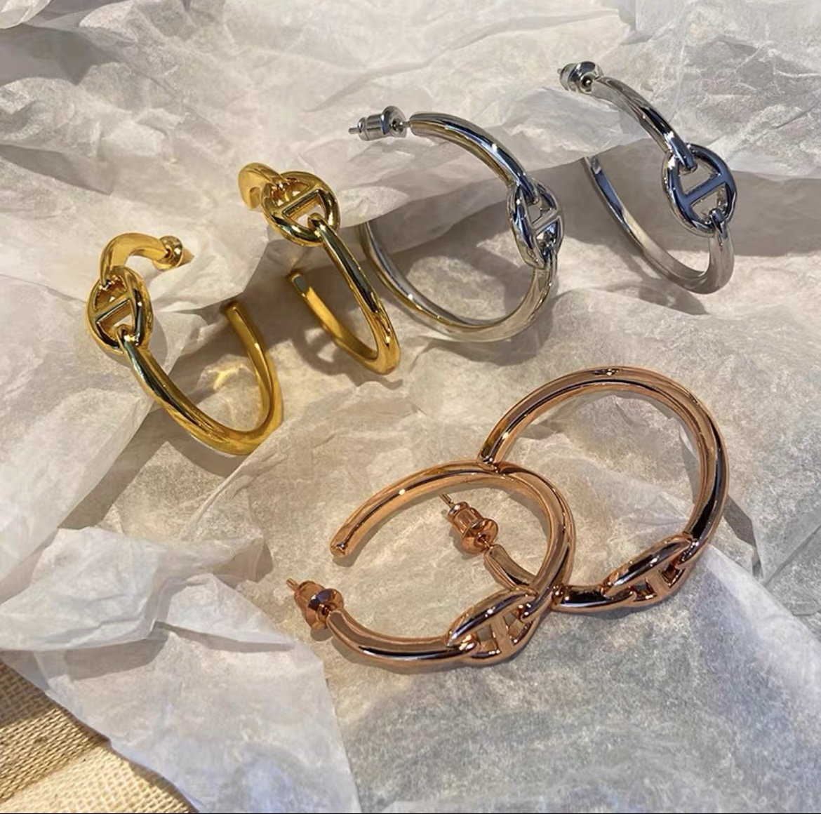 18k單豬鼻鏤空小號c圈 定製耳釘