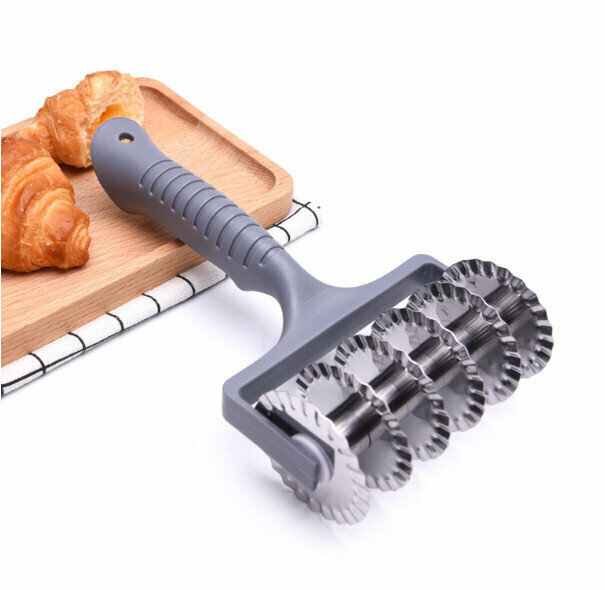 (Single Pack) Household Baking Manual Stainless Steel Roller Cake Cutter (Nordic Grey) 