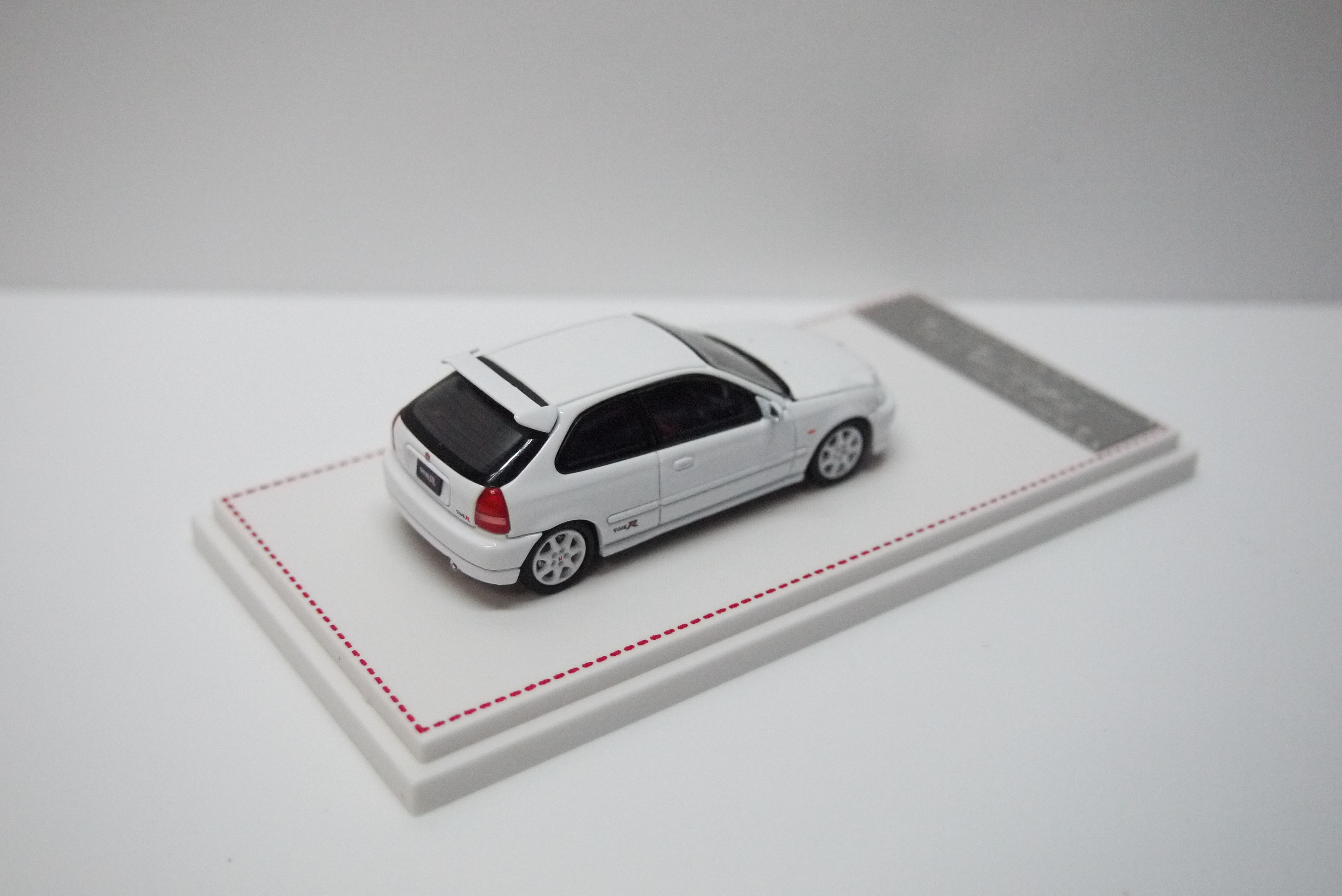 FOCAL HORIZON HONDA CIVIC TYPE R EK9 WHITE