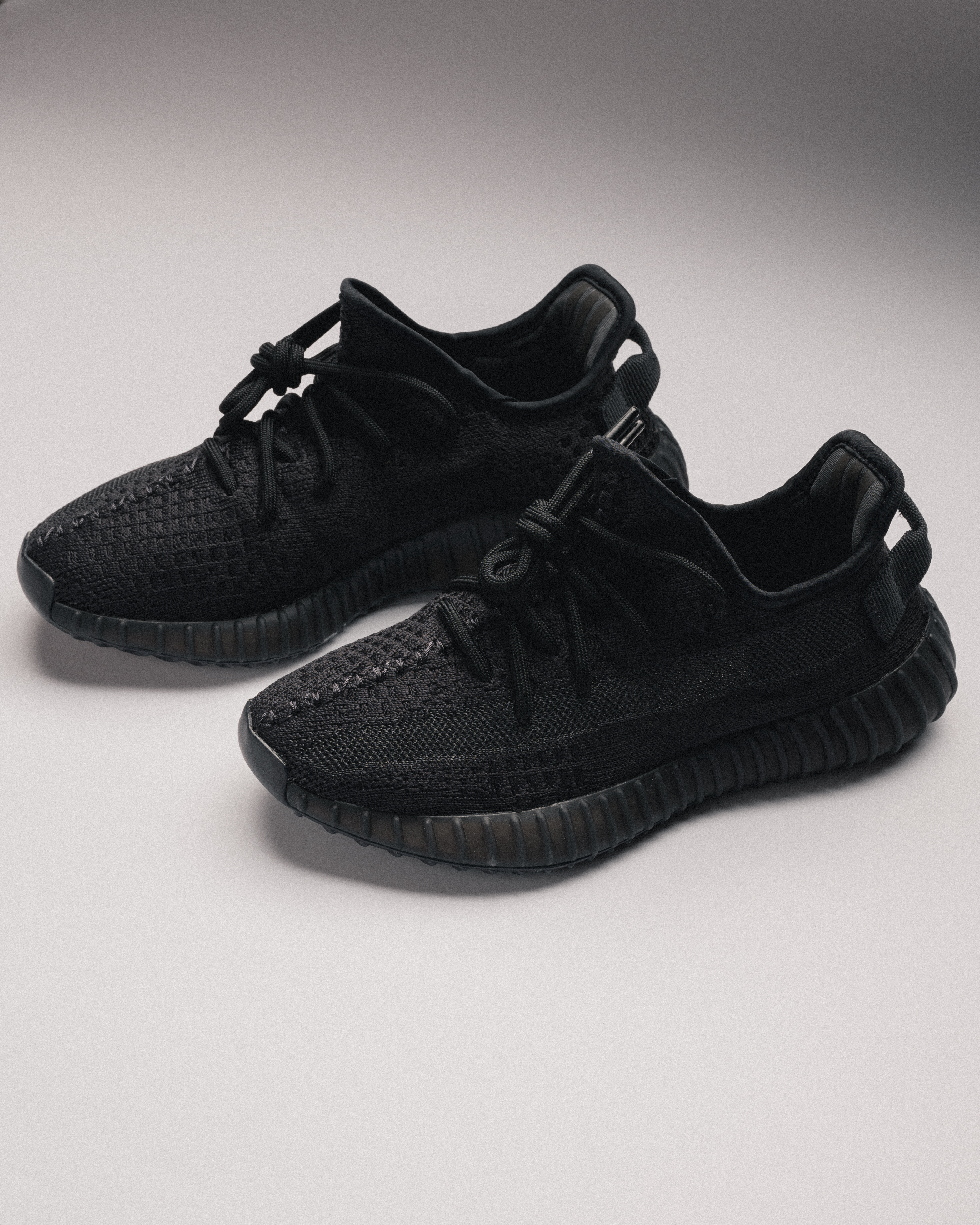 [現貨] Yeezy Boost 350v2 Onyx | HQ4540