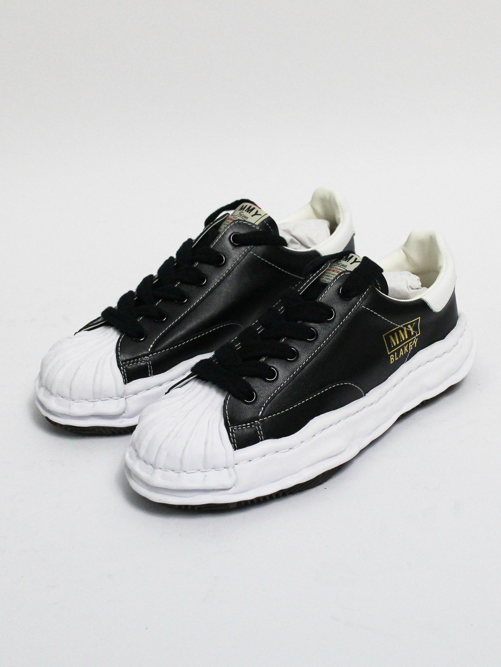 iSNEAKERS | Maison Mihara Yasuhiro Blakey "White Black" 三原康裕 MMY 皮革黑 A06FW702