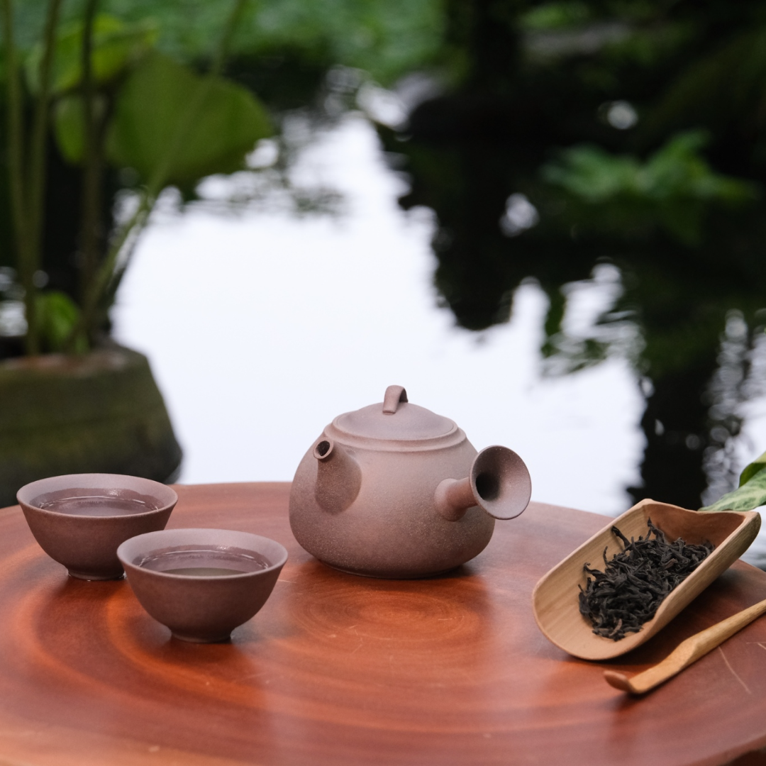 陶作坊│以器飲茶推廣一燒_老岩泥寶滿側把壺_一壺兩杯