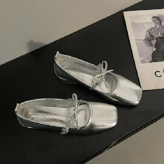 Hot Selling Thick Heel Versatile Shoes [Silver] [Size 35-39] (Please contact customer service to confirm the delivery size after placing the order)
