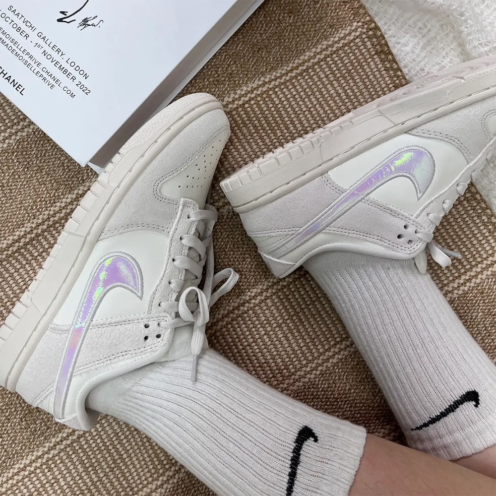 Nike Dunk Low 米白灰 奶白 炫彩勾勾 雷射勾勾 仙杜瑞拉 異材質拼接 絨面 麂皮 皮革 女生復古休閒鞋 HF5074-133