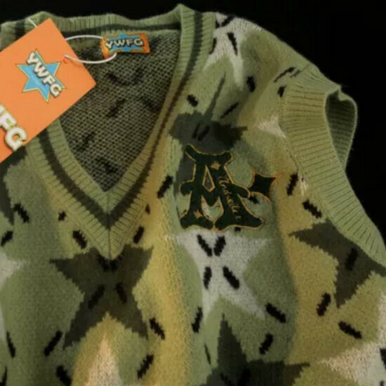 Hot selling V-neck knitted vest sweater [green] [S-XL size] (please contact customer service to confirm the delivery size after placing the order)