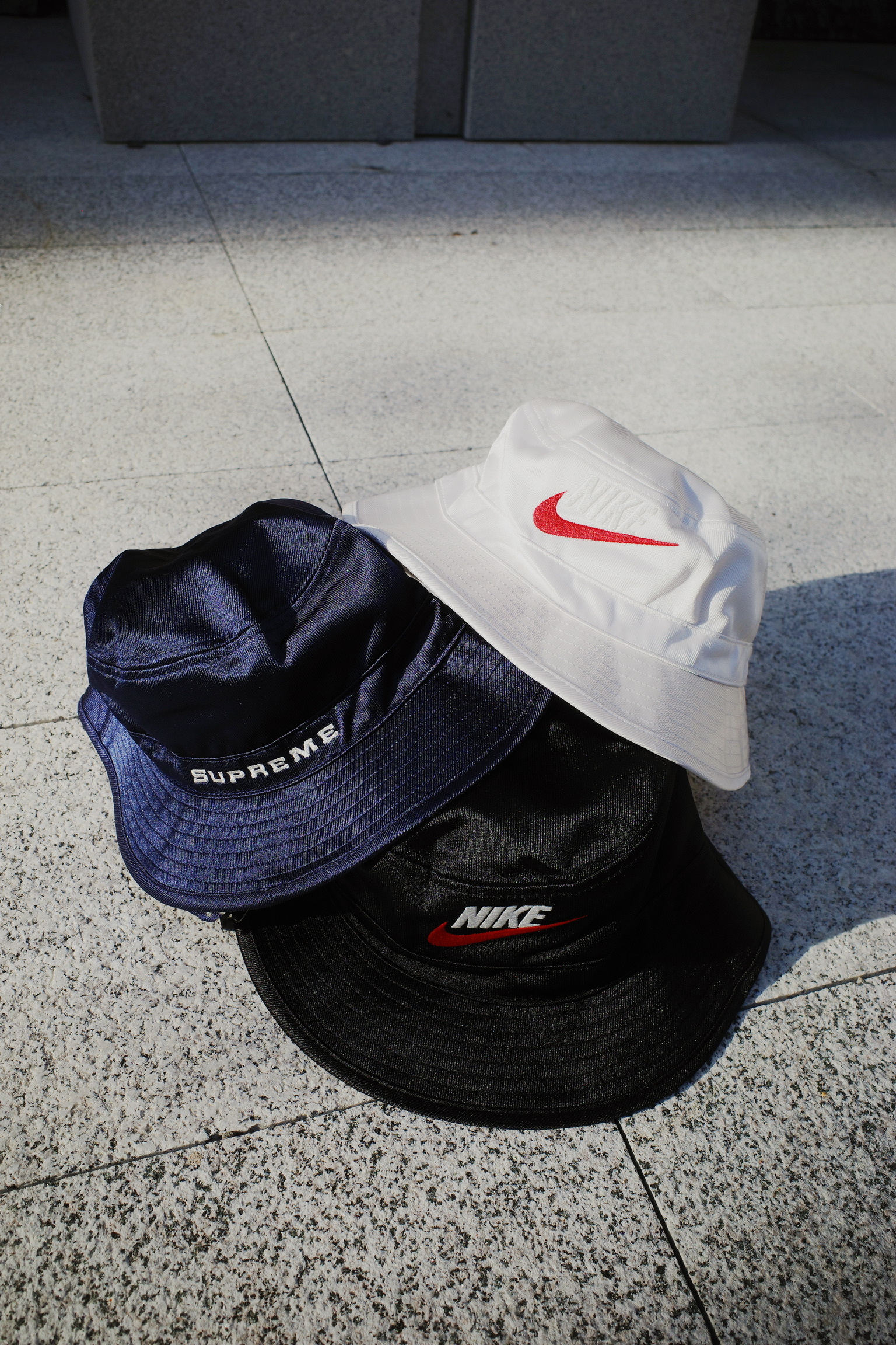 <快速出貨>Supreme X NIKE 亮面刺繡字母漁夫帽 三色