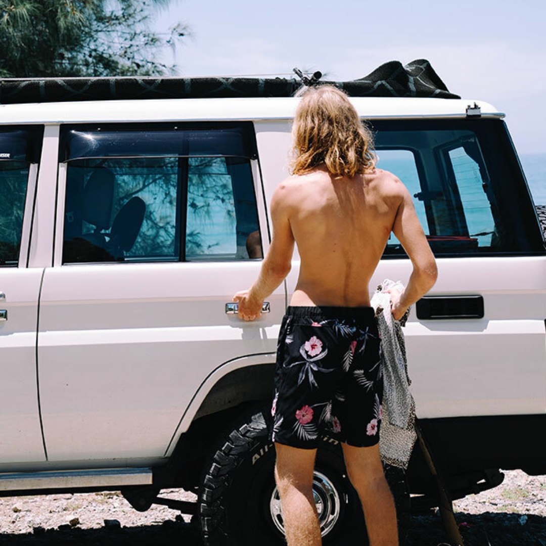 ▲Zurf 沙灘印花速乾彈力短褲 [ZK114]