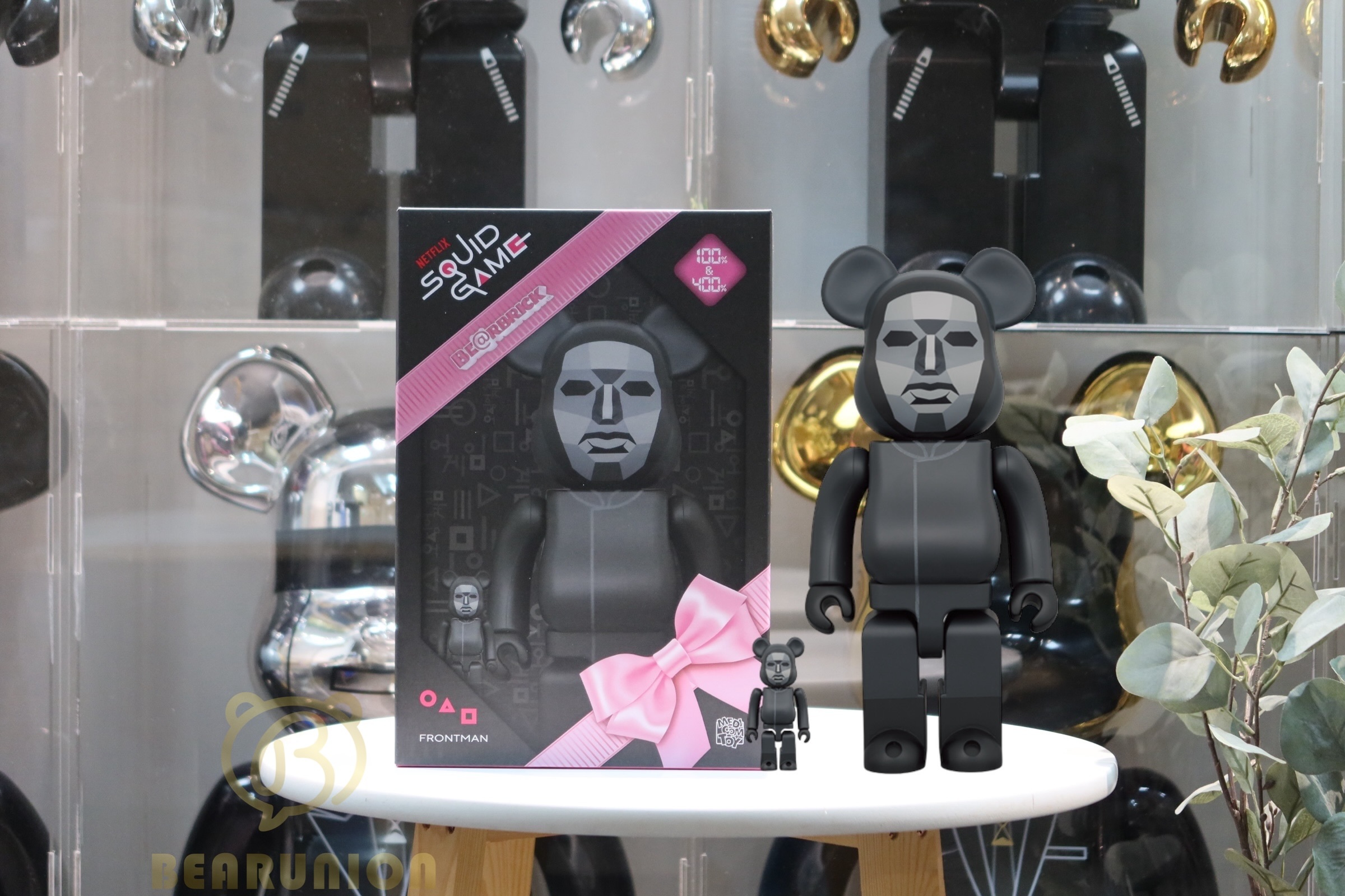 Bearbrick 400%+100% SQUID GAME FRONTMAN