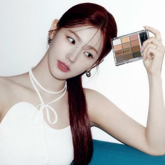 [01/11 - 27/11] WAKEMAKE Soft Drawing Brow Palette