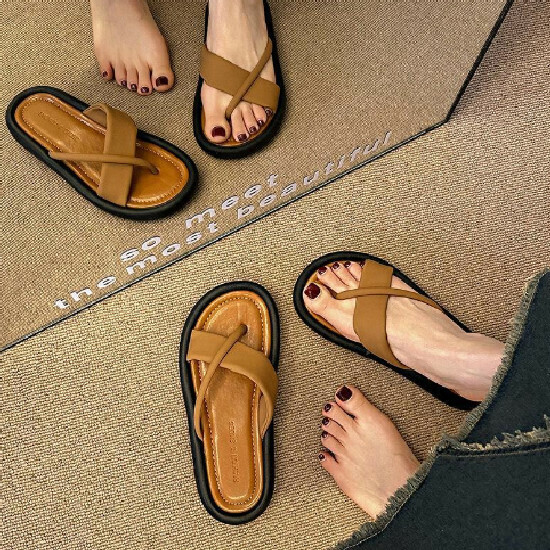 Hot Selling Flip Flop Sandals [Khaki Color] [35-40 Sizes] (Please contact customer service to confirm the delivery size after placing an order)